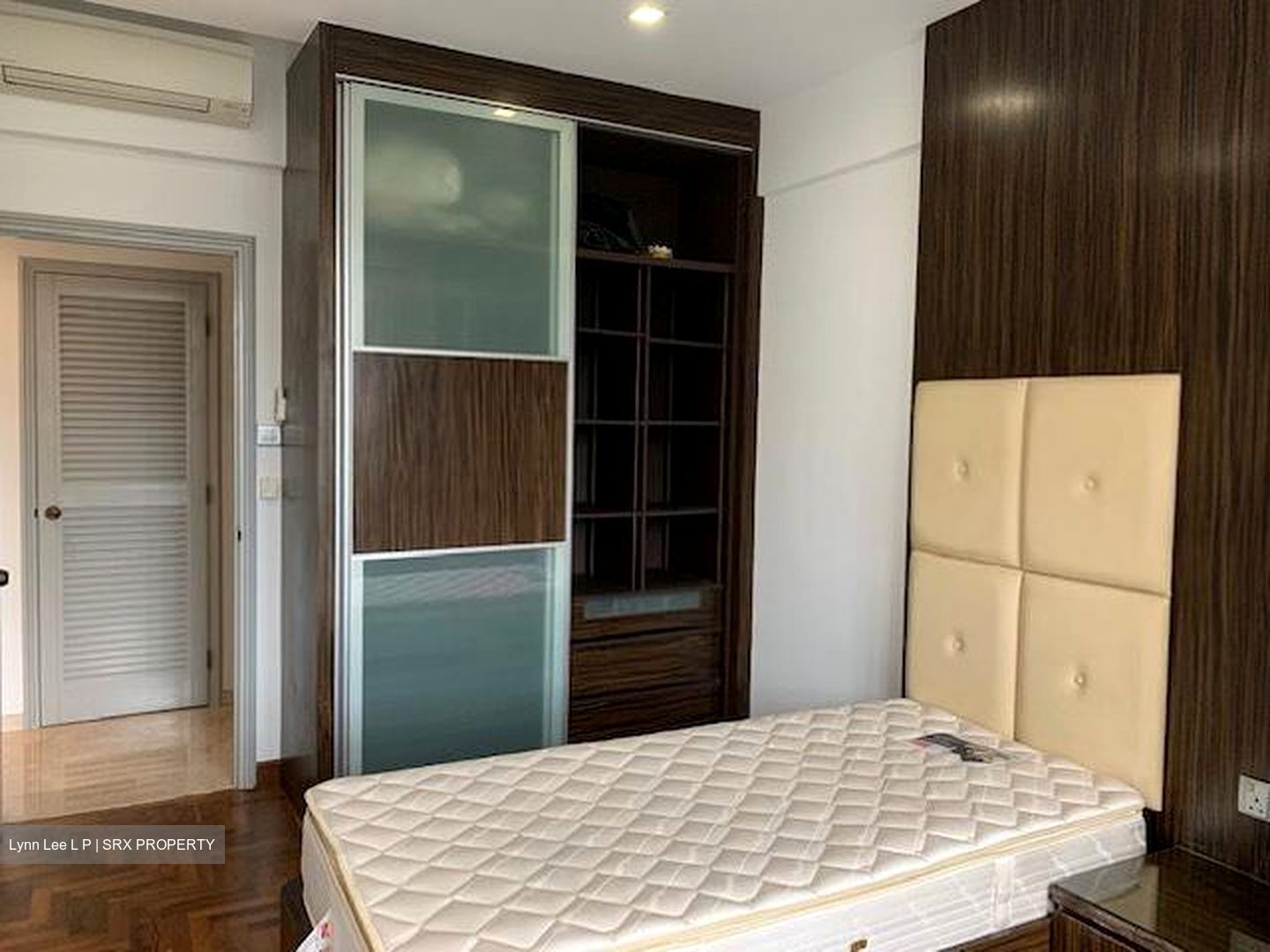 Park East (D15), Condominium #575702281